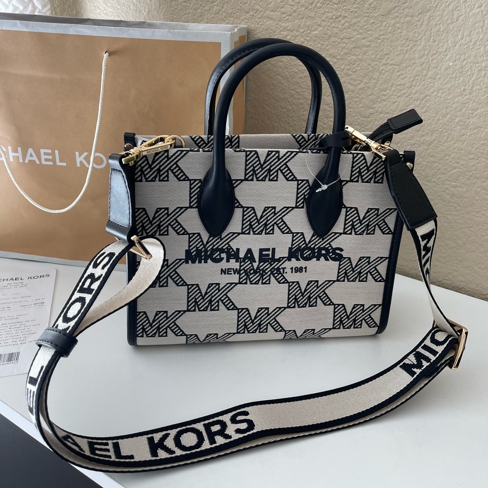 MICHAEL KORS
Mirella Small Logo Jacquard Crossbody Bag with strap NEW with tags